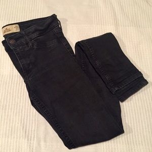 Hollister Black denim super skinny jeggings